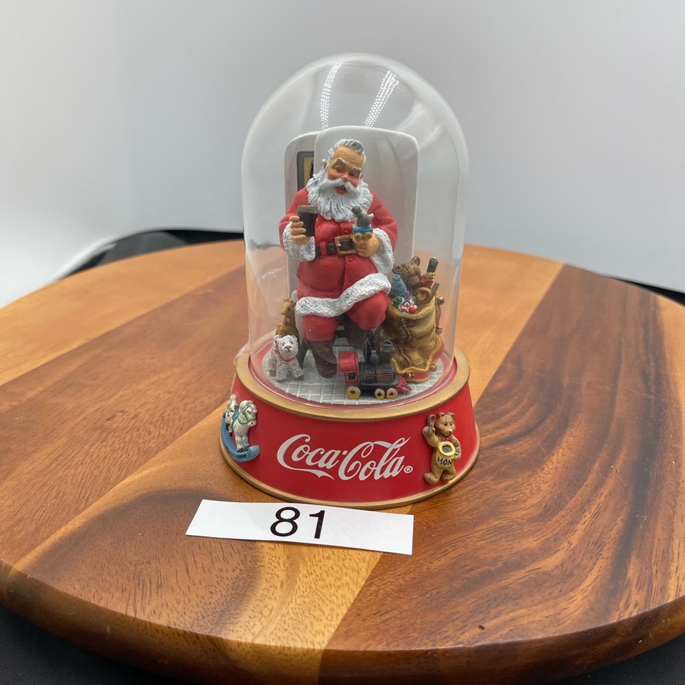 Coca Cola Santa Claus Snow Globe with Red Base